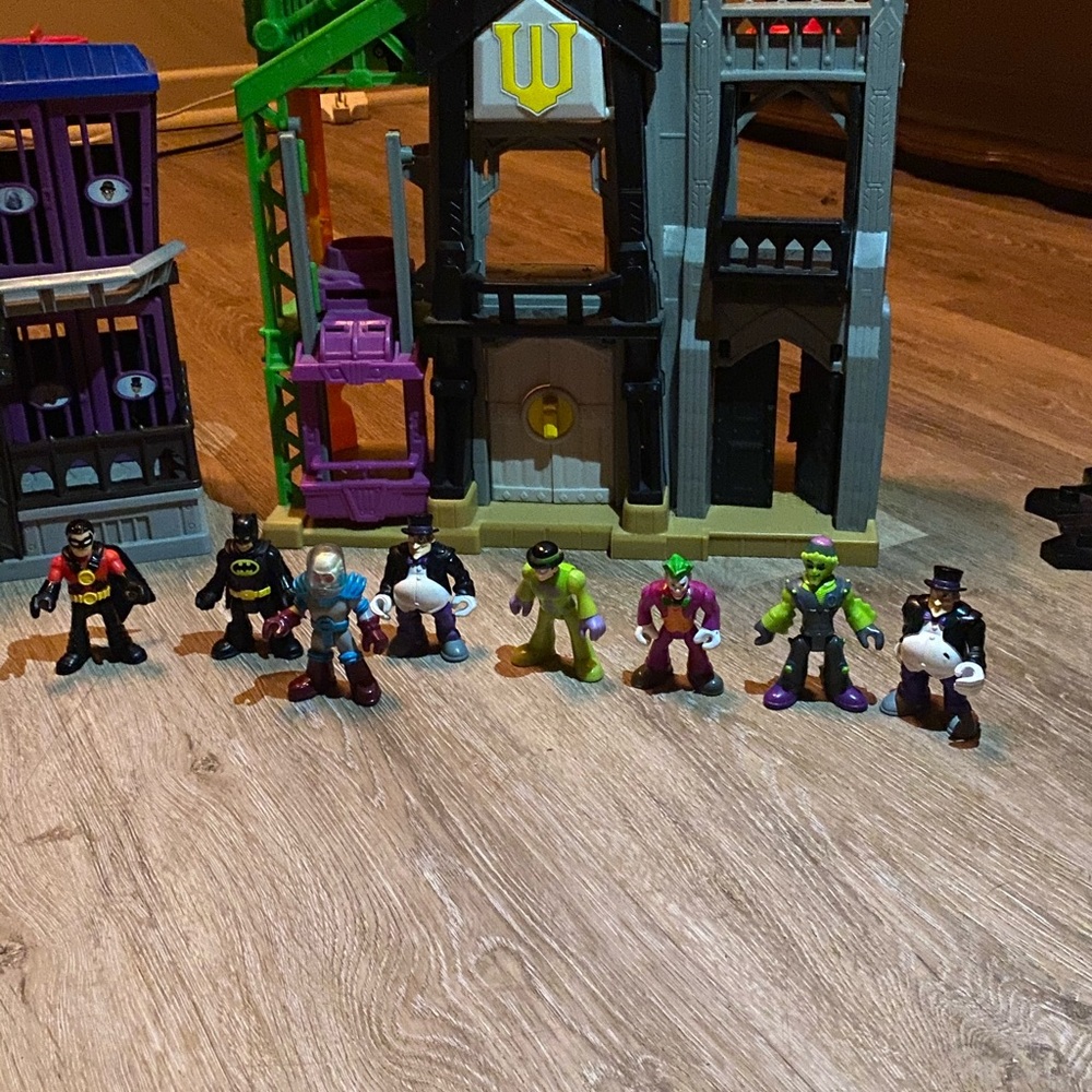 Toys - Picture 3 of 5